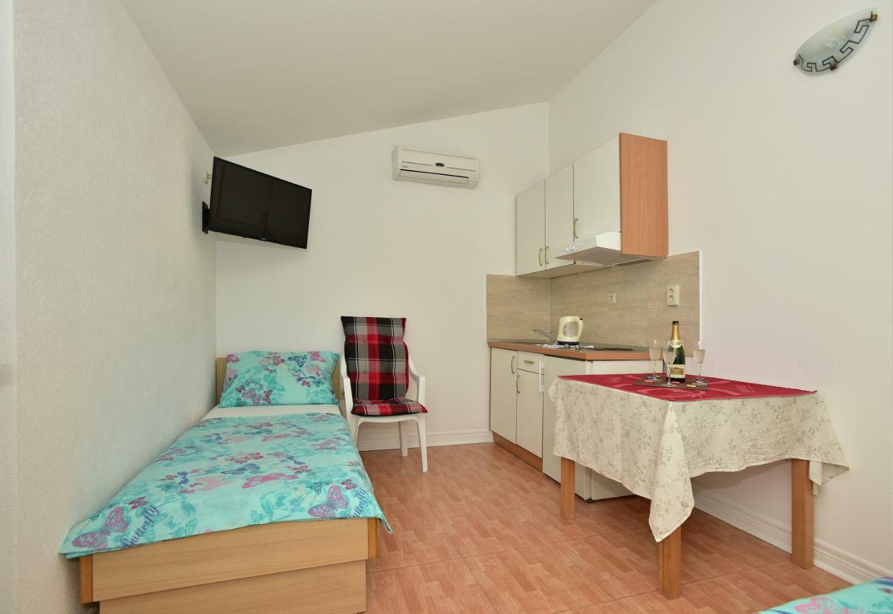 Studio Apartments Antonio ماكارسكا المظهر الخارجي الصورة