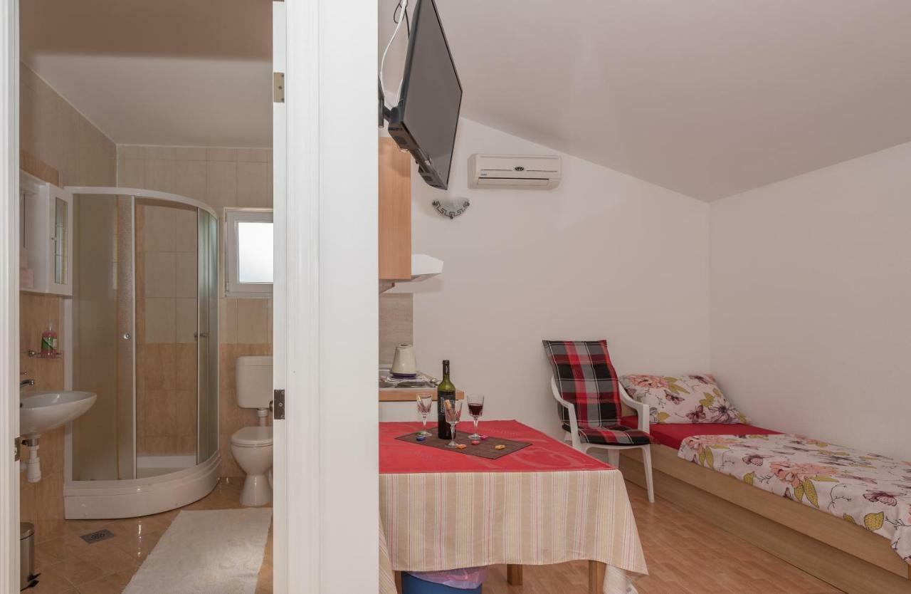 Studio Apartments Antonio ماكارسكا المظهر الخارجي الصورة
