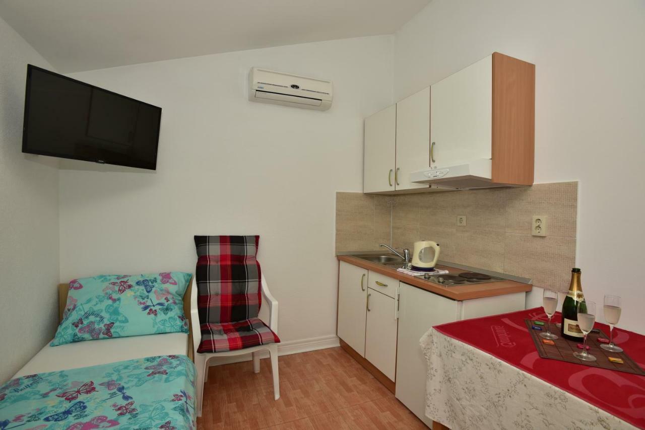 Studio Apartments Antonio ماكارسكا المظهر الخارجي الصورة