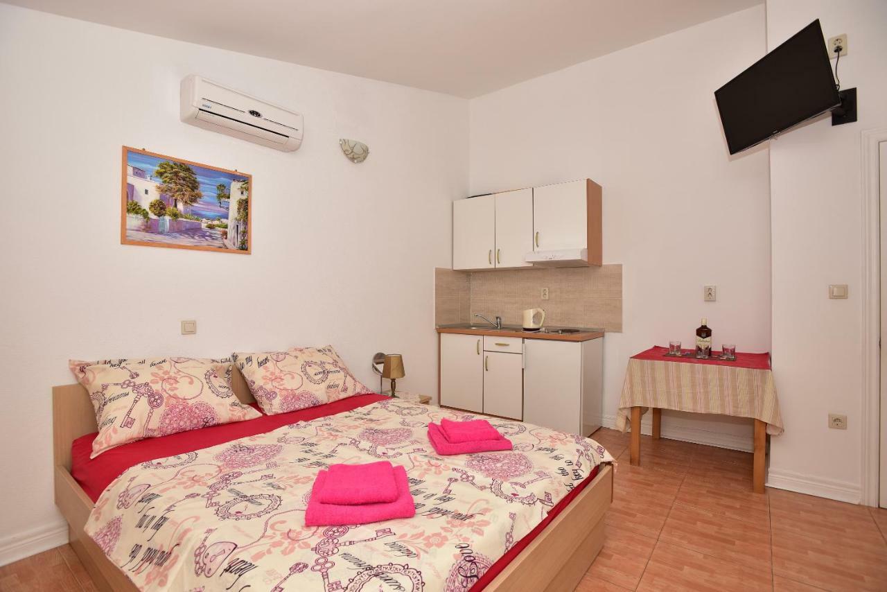 Studio Apartments Antonio ماكارسكا المظهر الخارجي الصورة