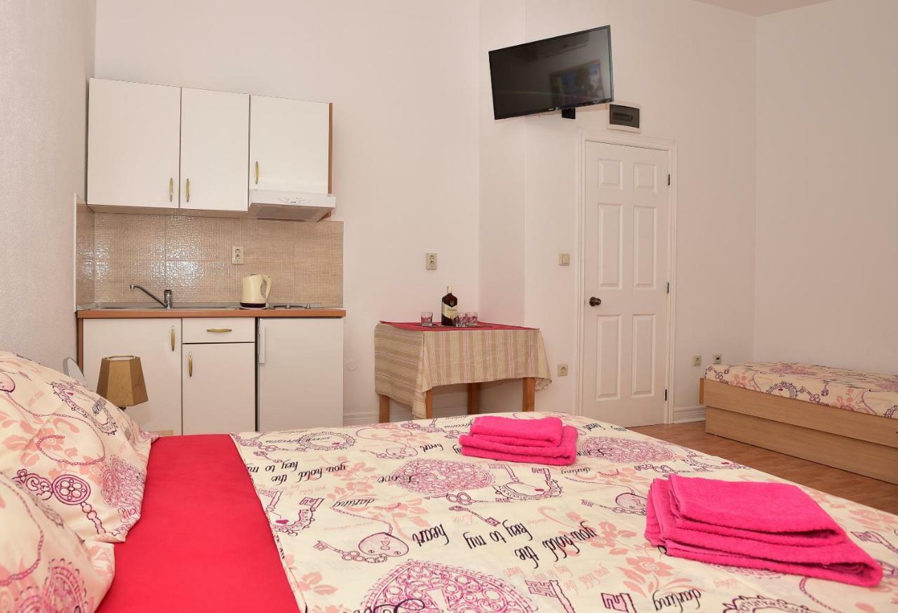 Studio Apartments Antonio ماكارسكا المظهر الخارجي الصورة