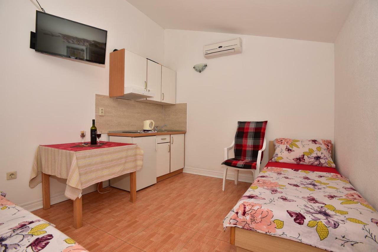 Studio Apartments Antonio ماكارسكا المظهر الخارجي الصورة