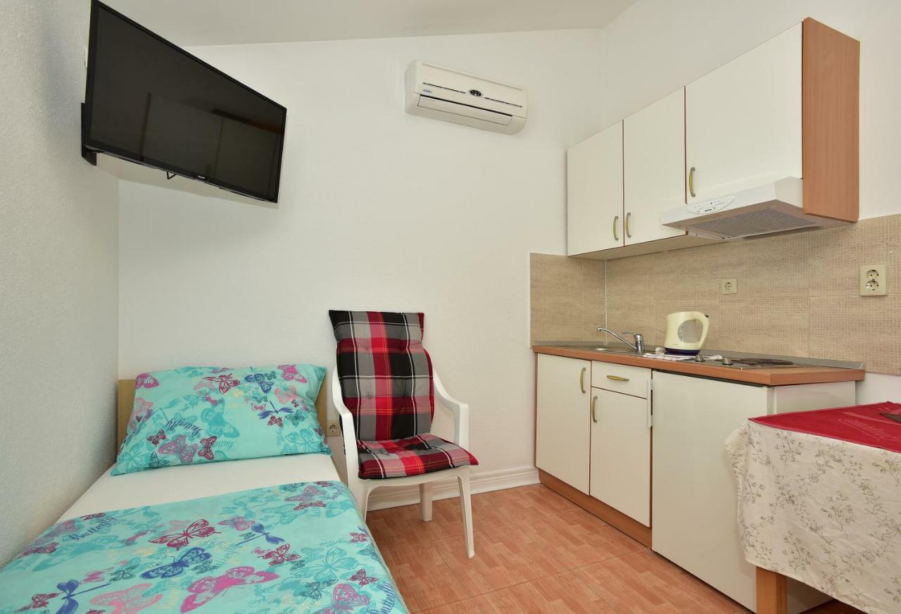 Studio Apartments Antonio ماكارسكا المظهر الخارجي الصورة