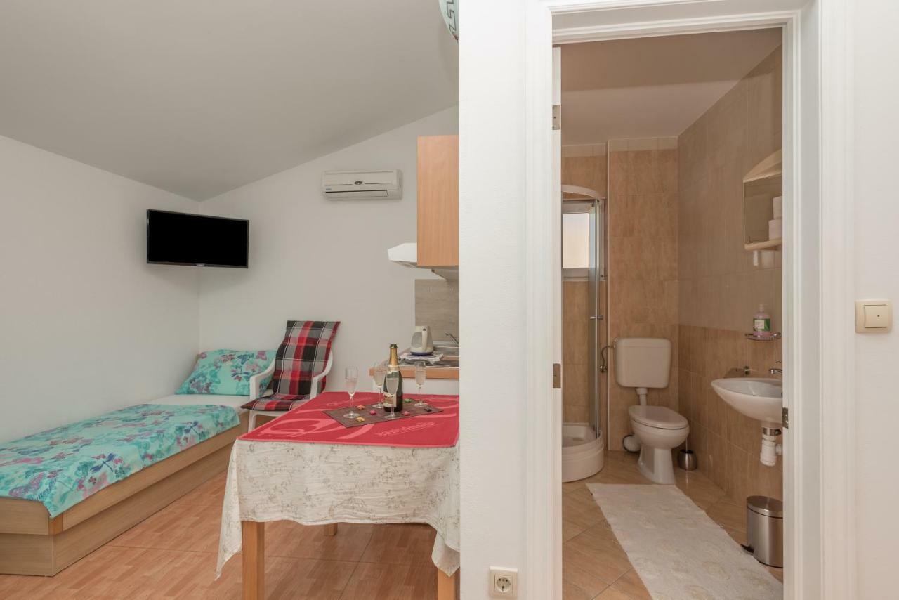 Studio Apartments Antonio ماكارسكا المظهر الخارجي الصورة
