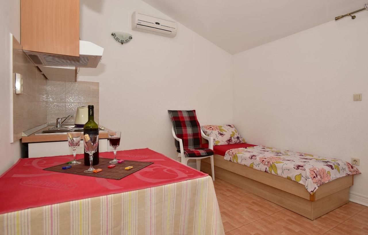 Studio Apartments Antonio ماكارسكا المظهر الخارجي الصورة