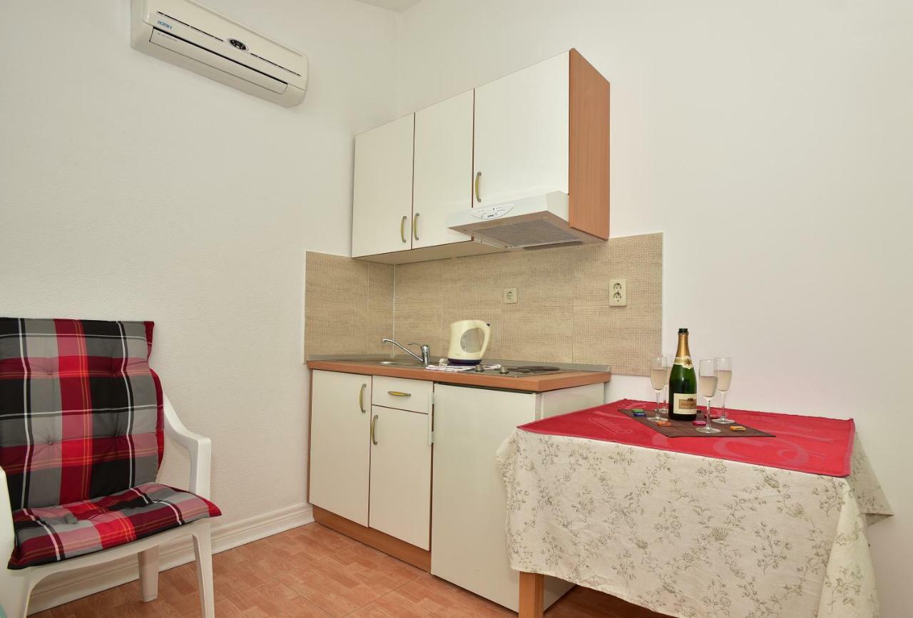 Studio Apartments Antonio ماكارسكا المظهر الخارجي الصورة