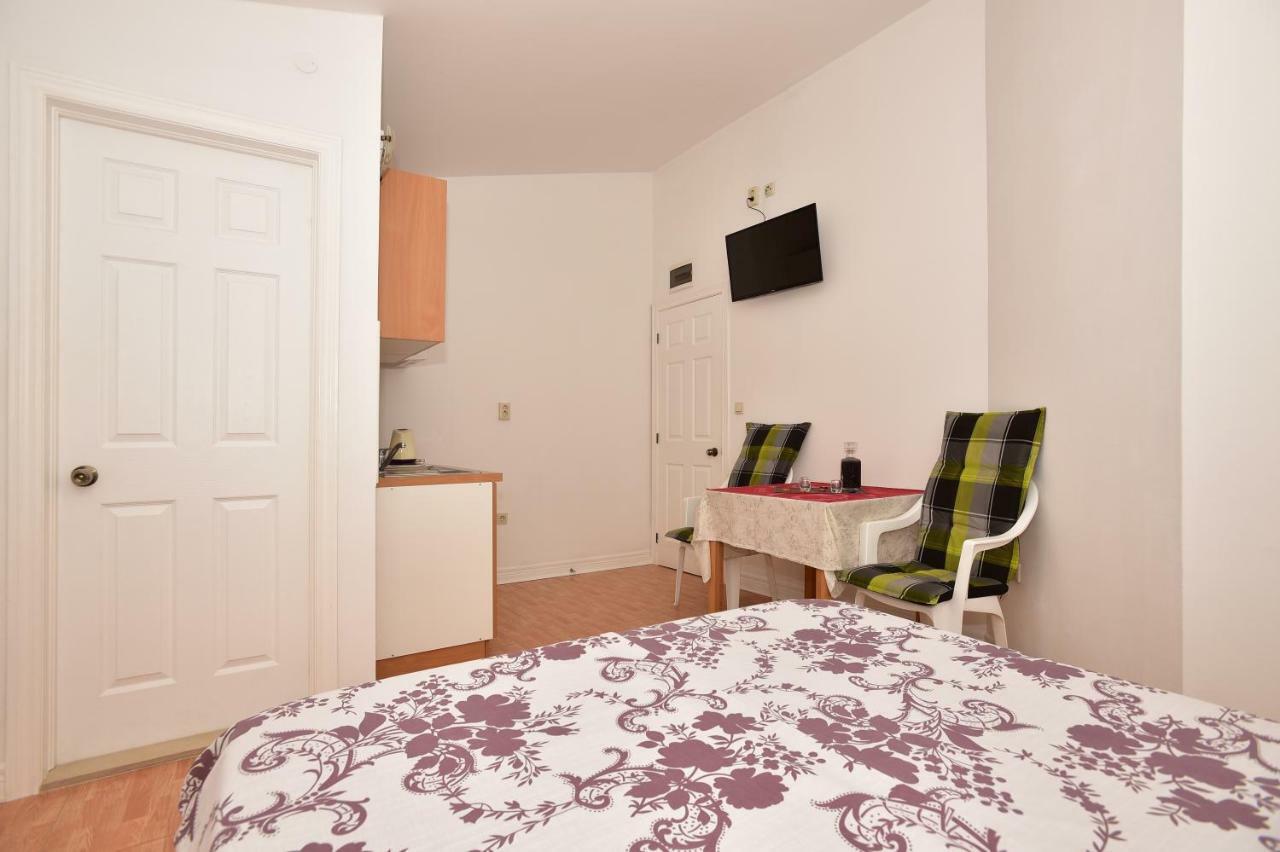 Studio Apartments Antonio ماكارسكا المظهر الخارجي الصورة