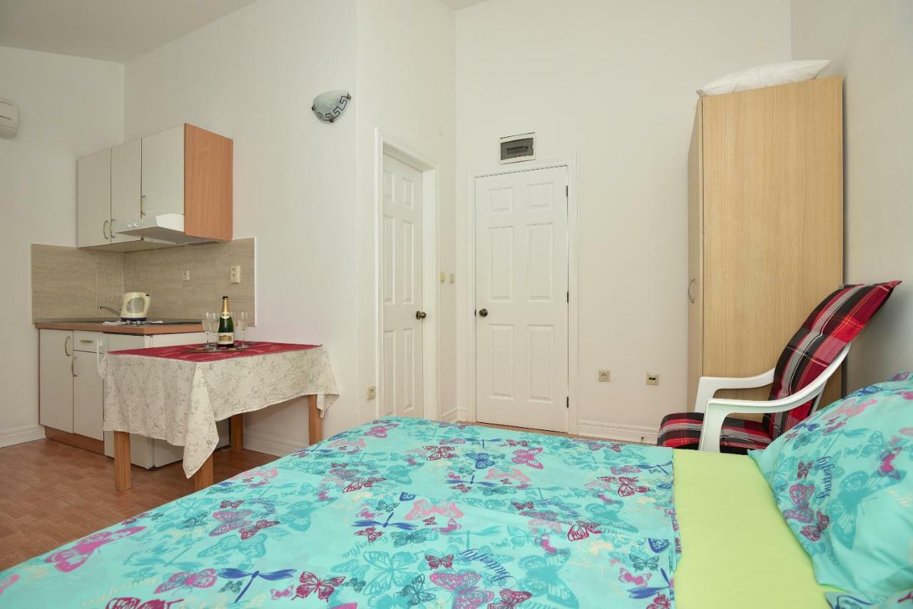 Studio Apartments Antonio ماكارسكا المظهر الخارجي الصورة