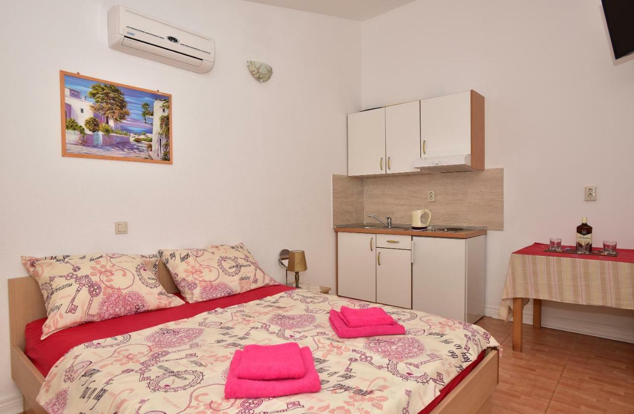Studio Apartments Antonio ماكارسكا المظهر الخارجي الصورة